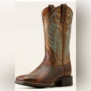 Ariat Women’s Round Up Wide Square Toe Boots
